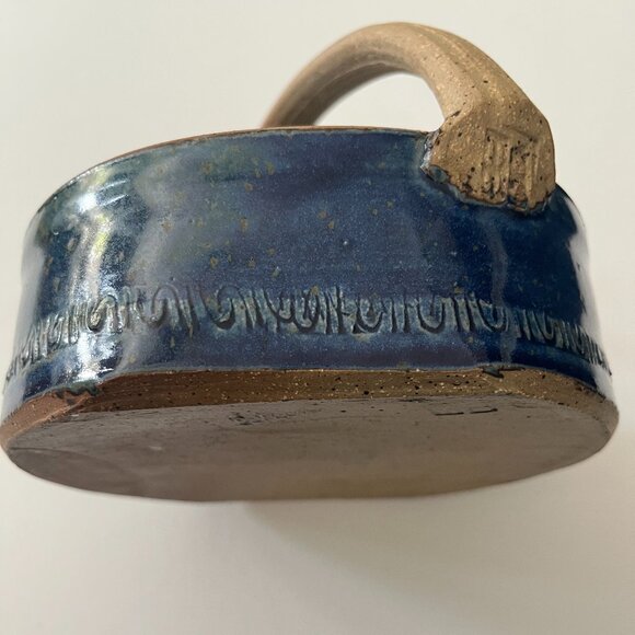 Handmade blue ceramic serving dish with handle - Picture 3 of 8